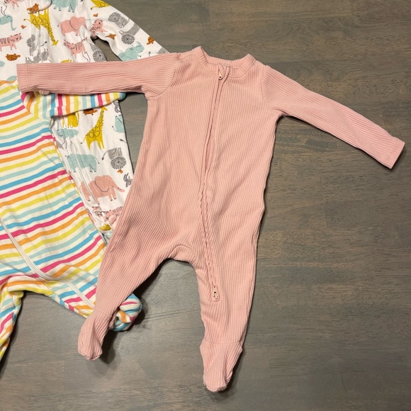 🩷 Bundle • Infant Girls Zipper Sleepers | Size: 0-3 months - Picture 2 of 9